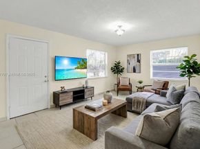 11324 SW 187th Ter, Miami FL 33157