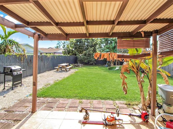 11324 SW 187th Ter, Miami FL 33157