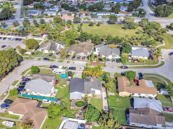 11324 SW 187th Ter, Miami FL 33157