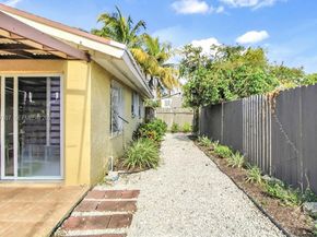 11324 SW 187th Ter, Miami FL 33157