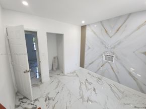 12101 SW 215th St, Miami FL 33177