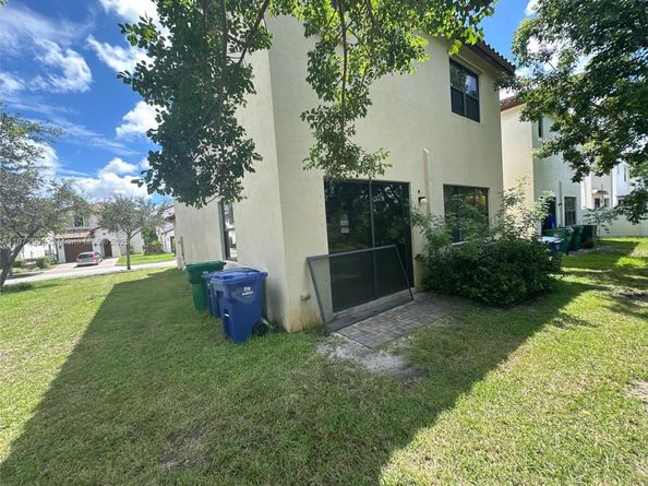 9077 SW 34th Ct, Hollywood FL 33025