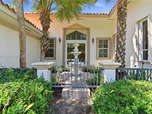 7455 SW 125th St, Pinecrest FL 33156