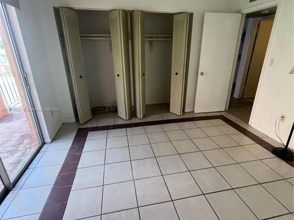 440 E 23rd St 1118, Hialeah FL 33013