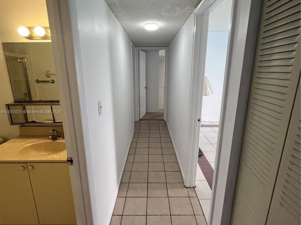 440 E 23rd St 1118, Hialeah FL 33013