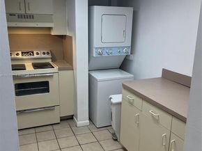 440 E 23rd St 1118, Hialeah FL 33013