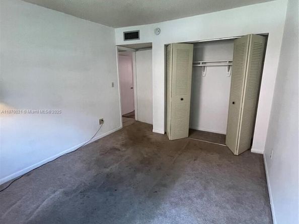 440 E 23rd St 1118, Hialeah FL 33013
