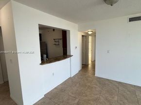900 SW 8th St 904, Miami FL 33130