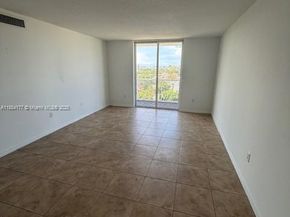 900 SW 8th St 904, Miami FL 33130