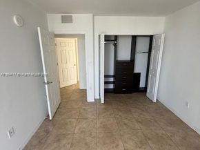 900 SW 8th St 904, Miami FL 33130