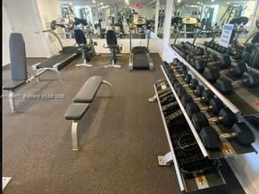900 SW 8th St 904, Miami FL 33130