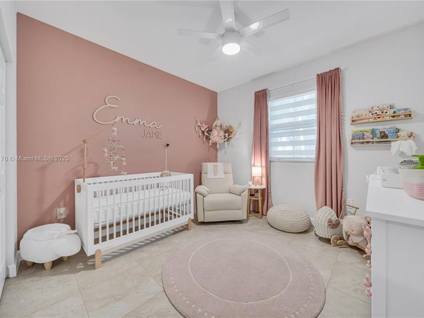 290 NW 109th Ave 103, Miami FL 33172