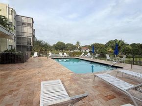 8951 N New River Canal Rd 2D, Plantation FL 33324