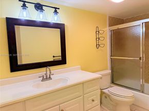 8951 N New River Canal Rd 2D, Plantation FL 33324