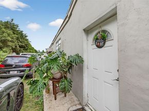 23825 SW 142nd Ave, Homestead FL 33032