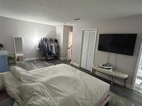 7402 NW 75th St, Tamarac FL 33321