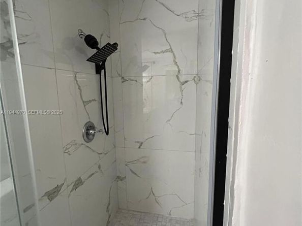 7402 NW 75th St, Tamarac FL 33321