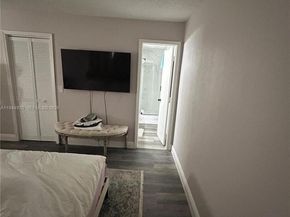 7402 NW 75th St, Tamarac FL 33321