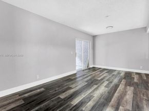 7402 NW 75th St, Tamarac FL 33321