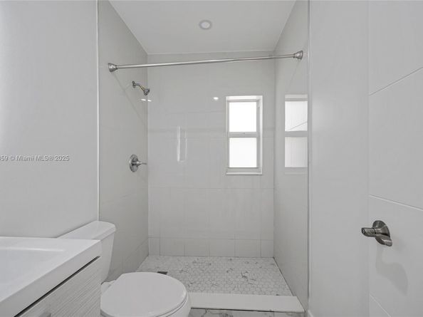 2431 Coolidge St, Hollywood FL 33020