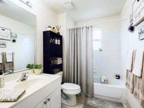 27 Royal Palm Way 102, Boca Raton FL 33432