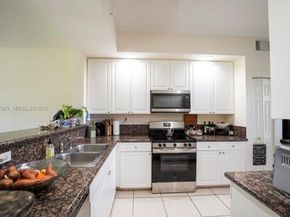 27 Royal Palm Way 102, Boca Raton FL 33432