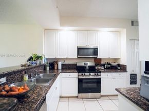 27 Royal Palm Way 102, Boca Raton FL 33432