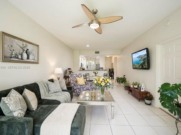 27 Royal Palm Way 102, Boca Raton FL 33432