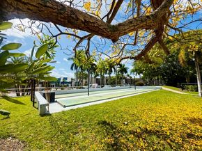 27 Royal Palm Way 102, Boca Raton FL 33432