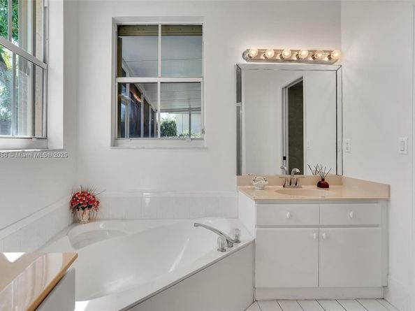 849 NW 136th Ave, Miami FL 33182