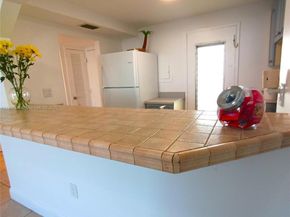 8000 Harding Ave 3B, Miami Beach FL 33141