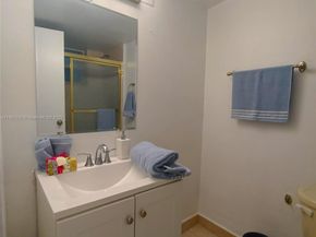 8000 Harding Ave 3B, Miami Beach FL 33141