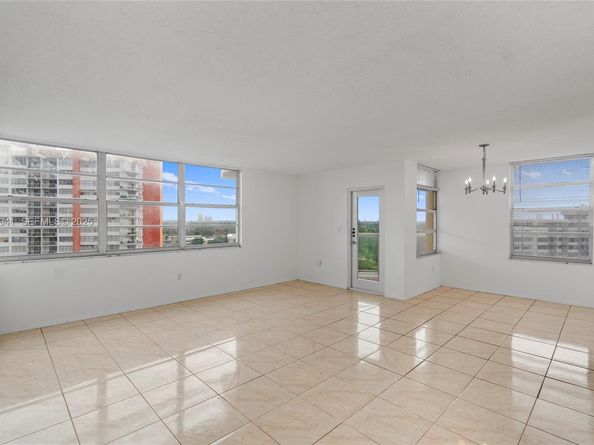 1301 NE Miami Gardens Dr 1025W, Miami FL 33179