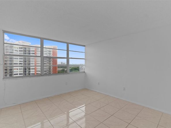 1301 NE Miami Gardens Dr 1025W, Miami FL 33179