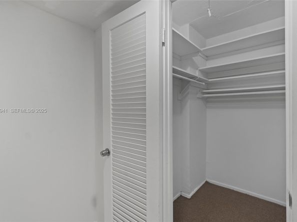 1301 NE Miami Gardens Dr 1025W, Miami FL 33179