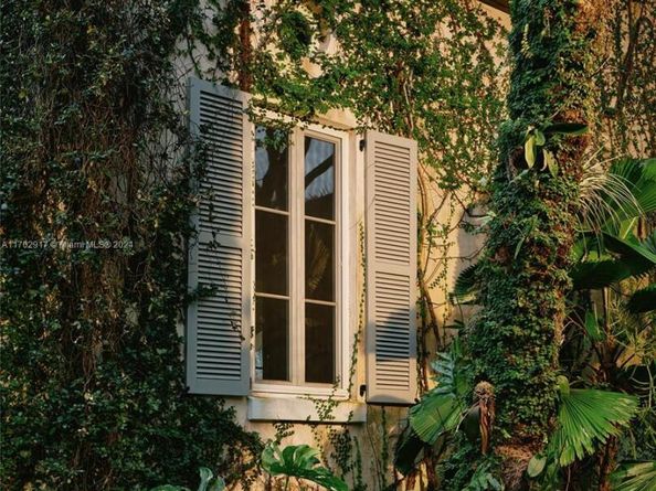 3467 N Moorings Way, Coconut Grove FL 33133