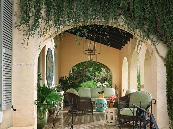 3467 N Moorings Way, Coconut Grove FL 33133