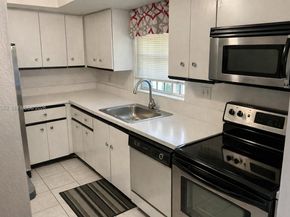 20851 San Simeon Way 202, Miami FL 33179