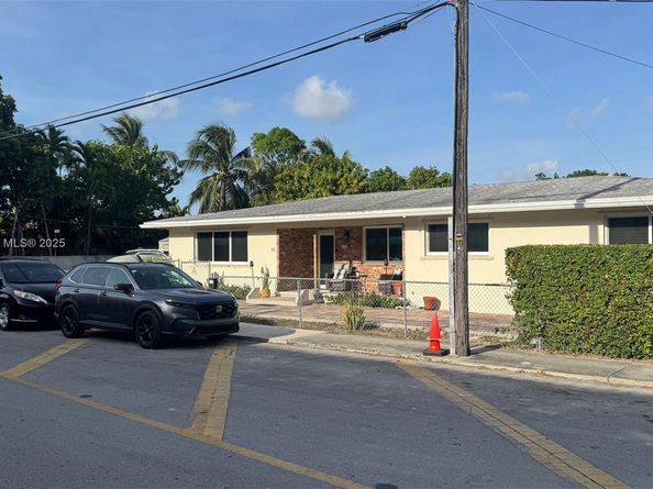 111 SW 24th Ave, Miami FL 33135