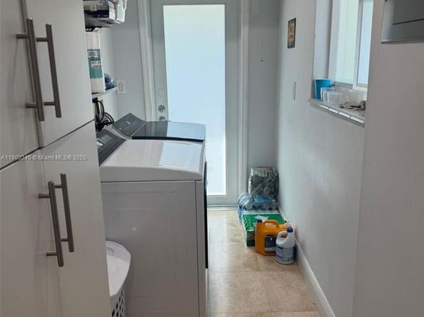 111 SW 24th Ave, Miami FL 33135