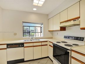 9444 N Chelsea Dr N, Plantation FL 33324