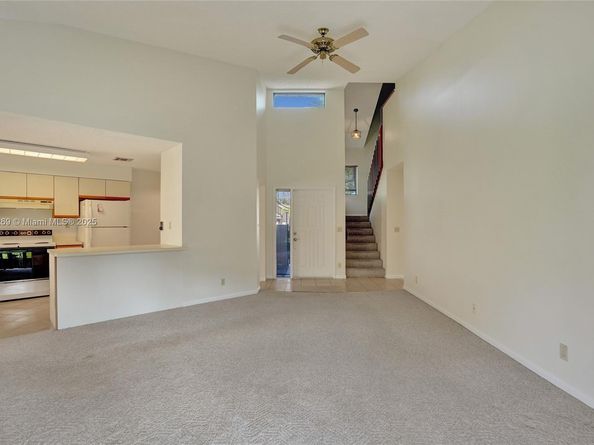9444 N Chelsea Dr N, Plantation FL 33324