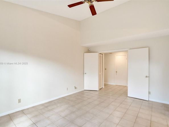 9444 N Chelsea Dr N, Plantation FL 33324