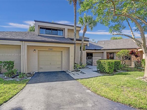 9444 N Chelsea Dr N, Plantation FL 33324
