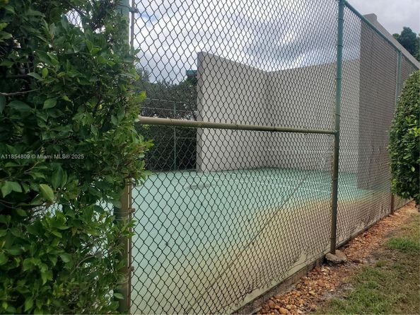 3940 Inverrary Blvd 402A, Lauderhill FL 33319