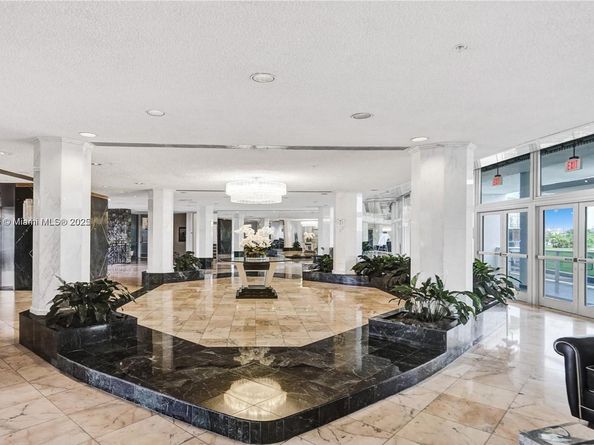 900 Bay Dr 211, Miami Beach FL 33141