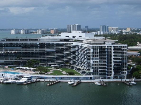 900 Bay Dr 211, Miami Beach FL 33141