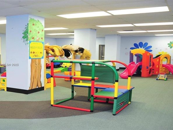 900 Bay Dr 211, Miami Beach FL 33141