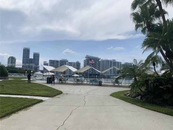 900 Bay Dr 211, Miami Beach FL 33141