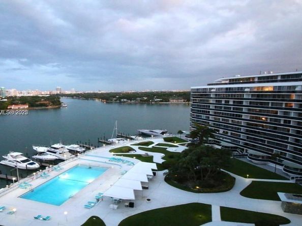 900 Bay Dr 211, Miami Beach FL 33141
